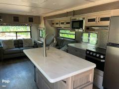 2020 Coachmen Freedom Express 324RLDSLE, $ 40,900