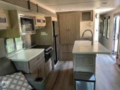2020 Coachmen Freedom Express 324RLDSLE, $ 40,900