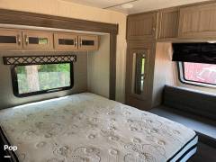2020 Coachmen Freedom Express 324RLDSLE, $ 40,900