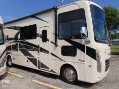 2022 Thor Motor Coach Hurricane 29M, $ 100,000