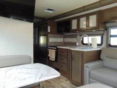 2022 Thor Motor Coach Hurricane 29M, $ 100,000