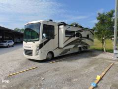 2022 Thor Motor Coach Hurricane 29M, $ 100,000