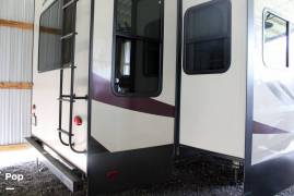 2020 Forest River Sandpiper 33RLIK, $ 39,000