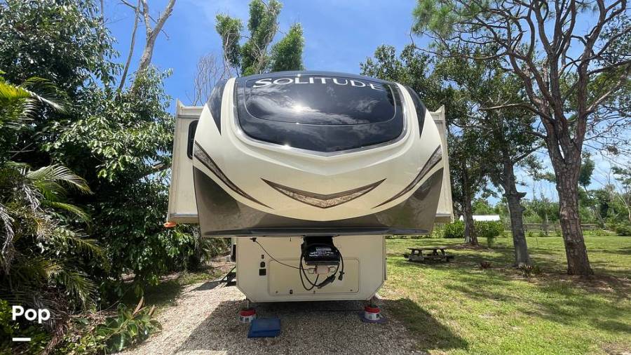 2017 Grand Design Solitude 374TH, $ 41,900
