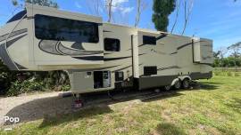 2017 Grand Design Solitude 374TH, $ 41,900