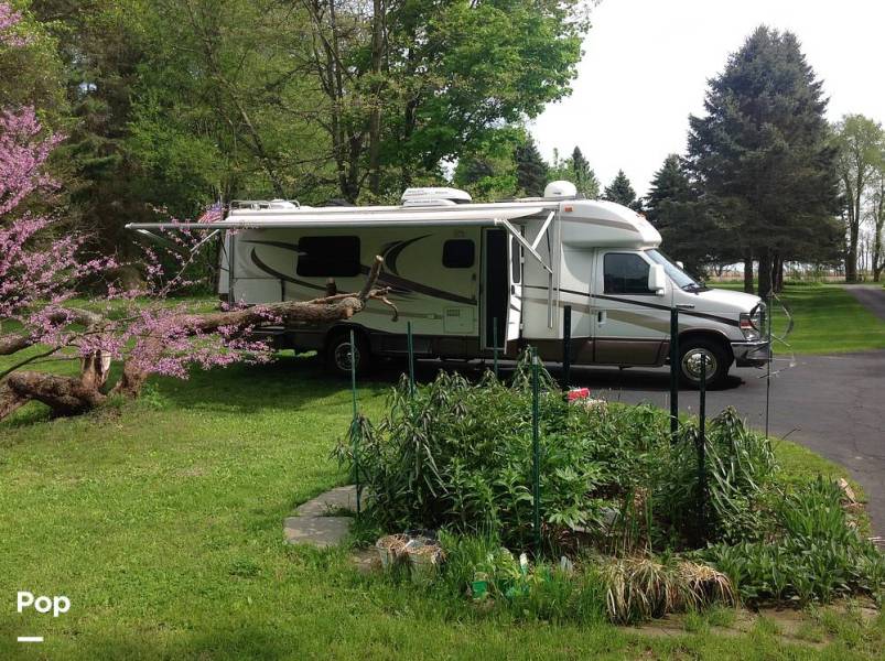 2015 Phoenix Cruiser M2552, $ 60,000