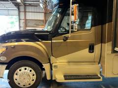 2016 NeXus RV Phantom 33SC, $ 82,000