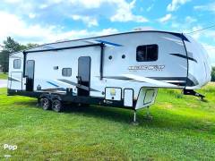 2022 Cherokee Arctic Wolf 321BH, $ 49,400