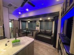 2022 Cherokee Arctic Wolf 321BH, $ 49,400