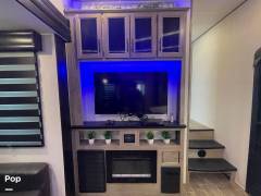 2022 Cherokee Arctic Wolf 321BH, $ 49,400