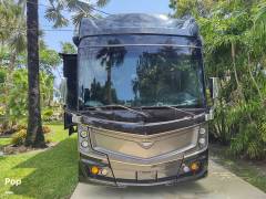 2019 Fleetwood Discovery LXE 44H, $ 279,000