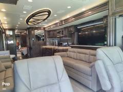 2019 Fleetwood Discovery LXE 44H, $ 279,000
