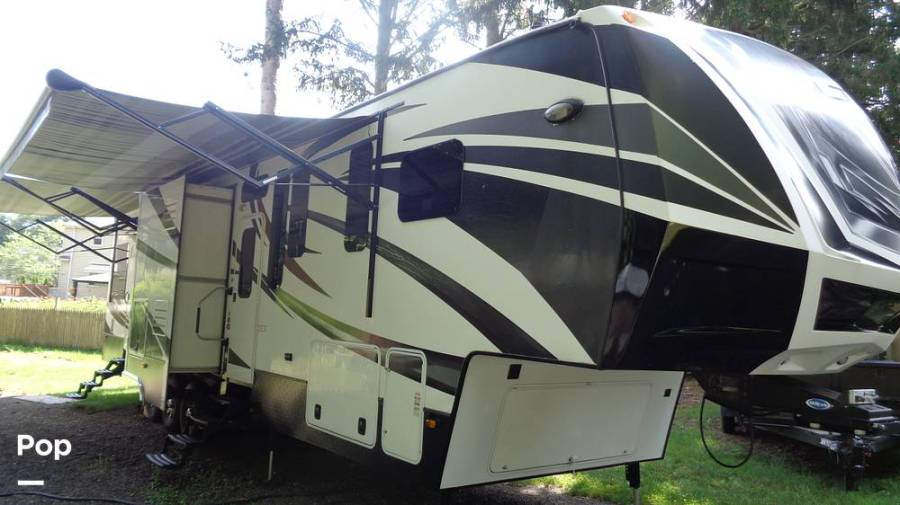 2014 Dutchmen Voltage 3990, $ 60,000