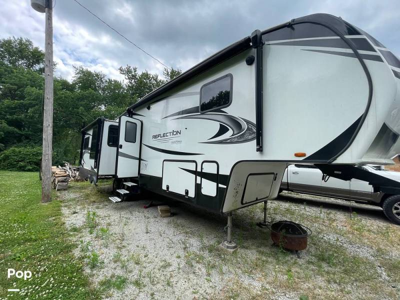2021 Forest River Reflection 337RLS, $ 45,000