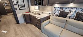 2022 Thor Motor Coach Aria 4000, $ 199,999