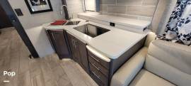 2022 Thor Motor Coach Aria 4000, $ 199,999