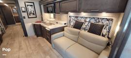 2022 Thor Motor Coach Aria 4000, $ 199,999