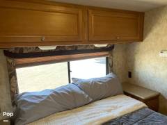 2008 Itasca Sunstar 32K, $ 37,000
