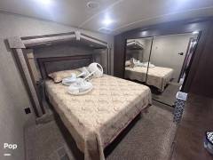 2018 Cedar Creek Silverback 35IK, $ 36,500