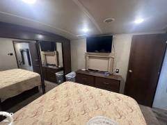2018 Cedar Creek Silverback 35IK, $ 36,500