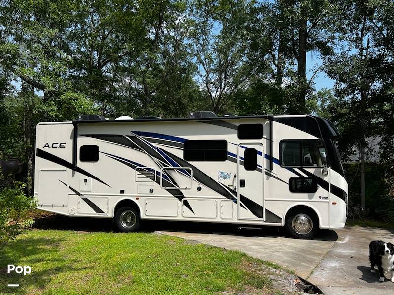 2021 Thor Motor Coach A.C.E. 30.3, $ 95,000