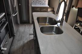 2018 Keystone Montana 3561RL, $ 39,995