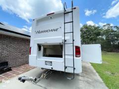 2011 Thor Motor Coach Hurricane 32D, $ 29,900
