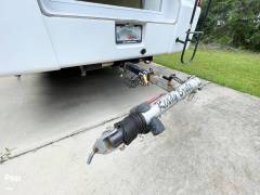 2011 Thor Motor Coach Hurricane 32D, $ 29,900