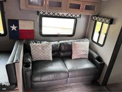 2020 Coachmen Freedom Express 324RLDSLE, $ 37,800
