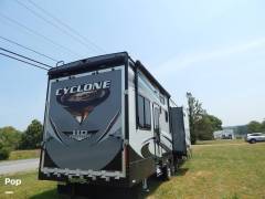 2017 Heartland Cyclone 4100 KING, $ 68,500