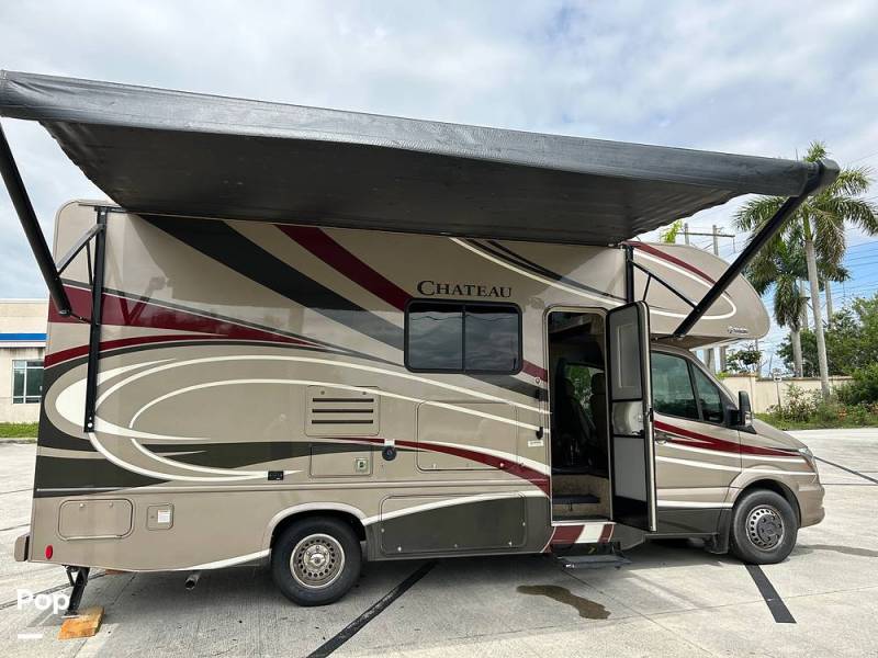 2019 Thor Motor Coach Chateau 24BL, $ 85,000