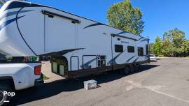 2017 Genesis Supreme 40GS, $ 55,600