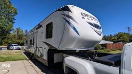 2017 Genesis Supreme 40GS, $ 55,600