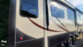 2017 Redwood RV Redwood 3401RL, $ 72,800