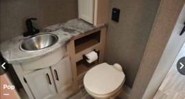 2021 Thor Motor Coach A.C.E. 33.1, $ 100,000