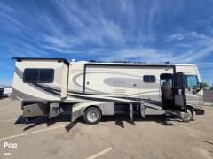 2013 Fleetwood Bounder 33C, $ 49,900