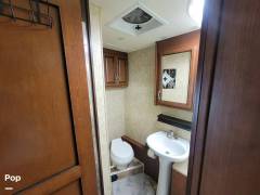 2013 Fleetwood Bounder 33C, $ 49,900
