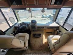 2013 Fleetwood Bounder 33C, $ 49,900