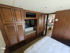 2013 Fleetwood Bounder 33C, $ 49,900