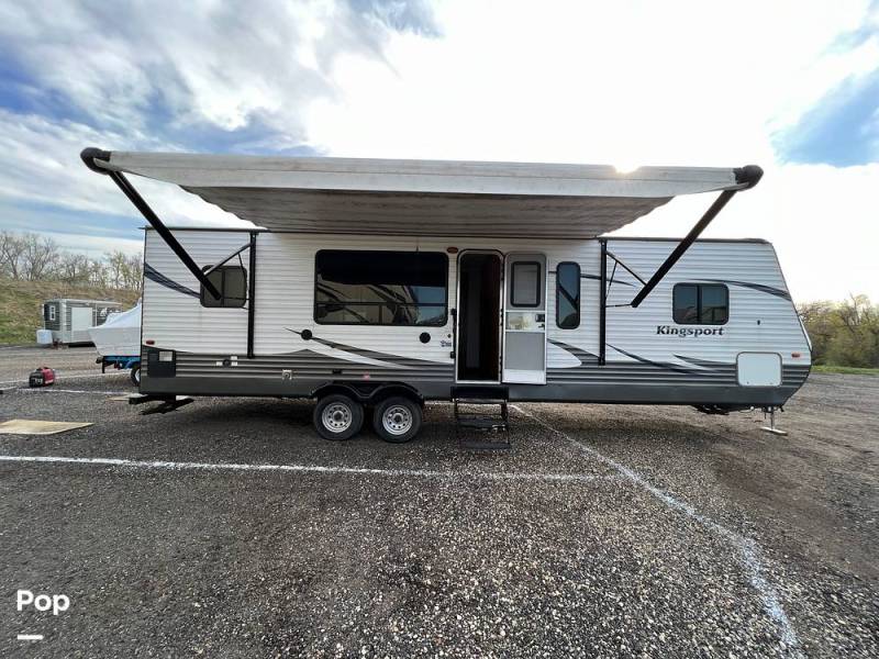 2016 Gulf Stream Kingsport 29SBSE, $ 12,000