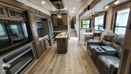 2021 Prime Time Crusader 382MBH, $ 39,900