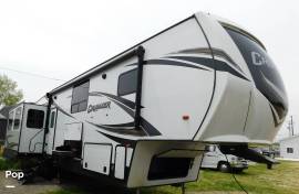 2021 Prime Time Crusader 382MBH, $ 39,900