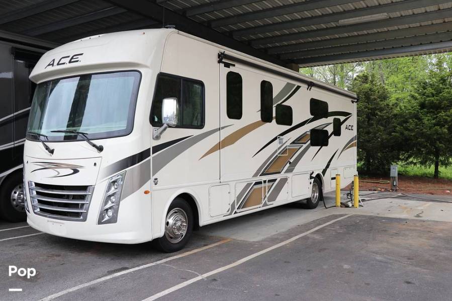 2020 Thor Motor Coach A.C.E. 32.3, $ 99,000