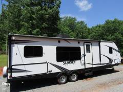 2019 CrossRoads Sunset Trail Super Lite 291RK, $ 22,000