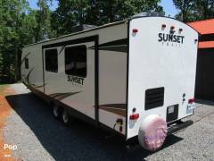 2019 CrossRoads Sunset Trail Super Lite 291RK, $ 22,000
