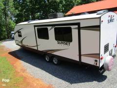 2019 CrossRoads Sunset Trail Super Lite 291RK, $ 22,000
