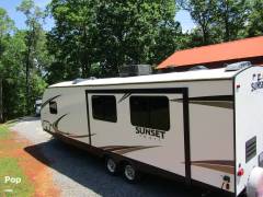 2019 CrossRoads Sunset Trail Super Lite 291RK, $ 22,000