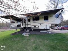 2017 Keystone Montana 3810MS, $ 37,500