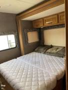 2017 Thor Motor Coach Four Winds 24FS, $ 68,000