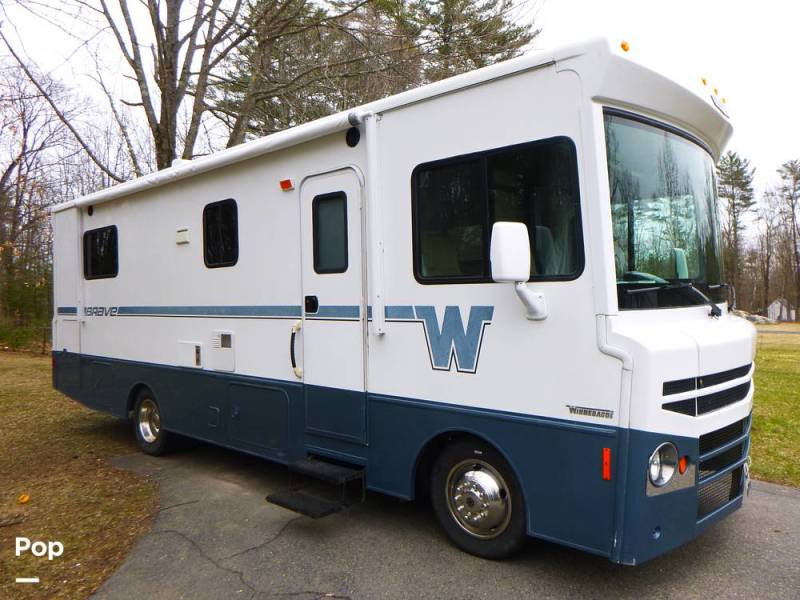 2016 Winnebago Brave 27B, $ 71,700